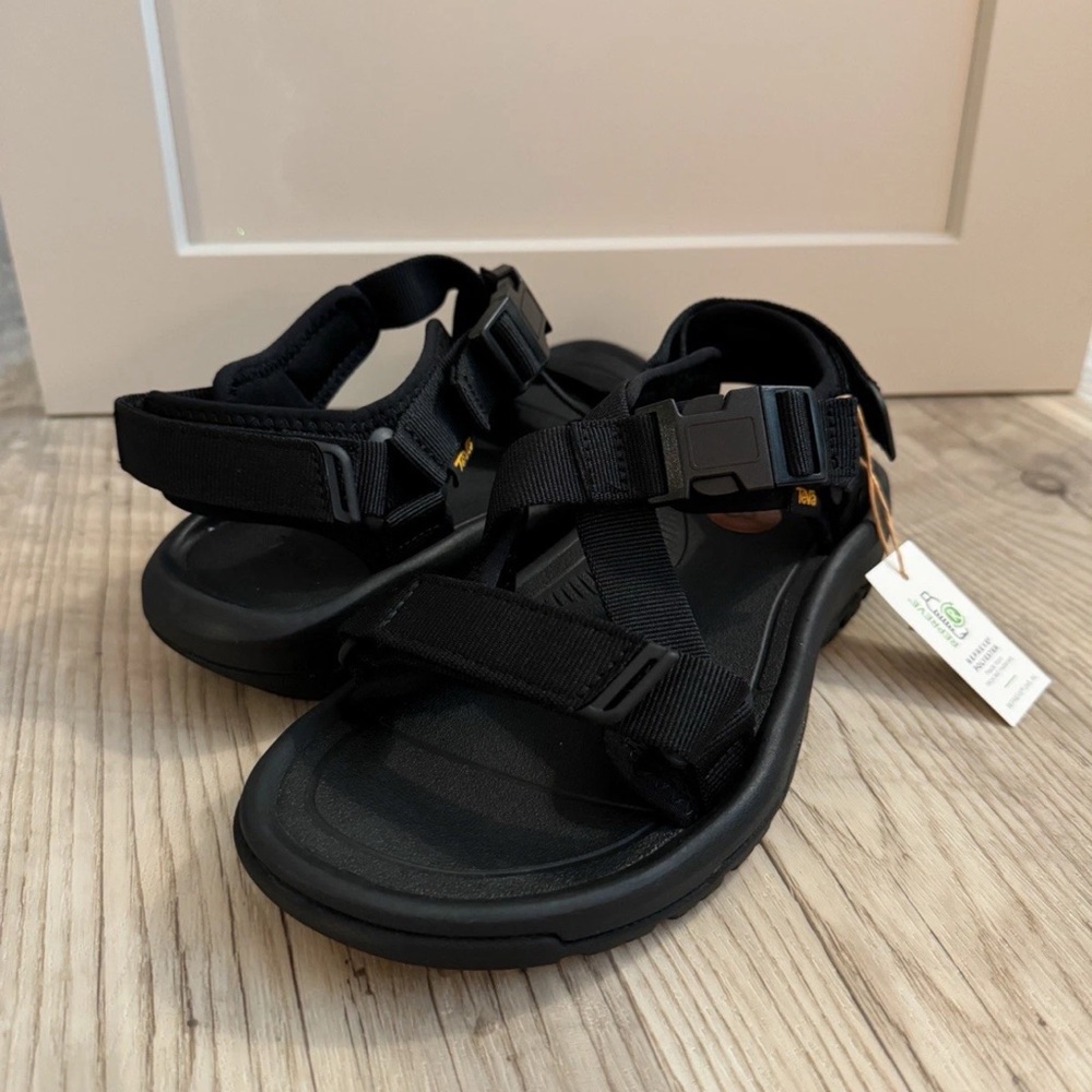 Teva Women's Hurricane Verge Sandals Size 8 Black New Hiking Shoes outdoor